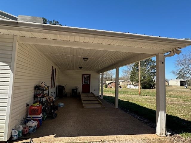 1555 Rich Road Savannah, TN 38372 - Photo 15 of 18 View of patio / terrace