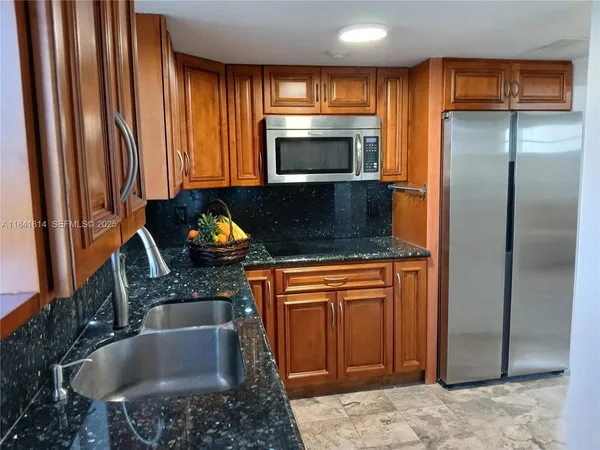 $660,000 | 7467 Northwest 169th Lane, Hialeah, FL 33015