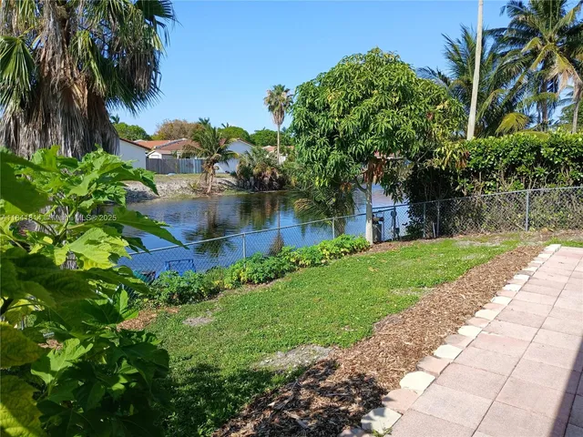 $677,000 | 7467 Northwest 169th Lane, Hialeah, FL 33015