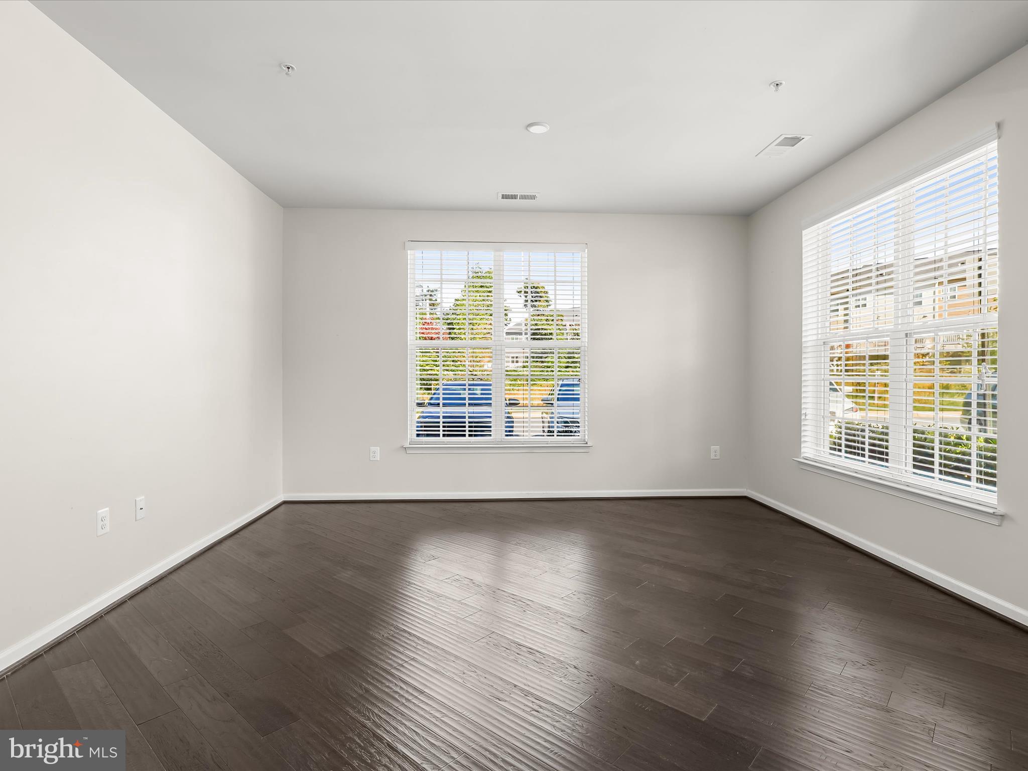 3825 Doc Berlin Drive, Unit 17 Silver Spring, MD 20906 - Photo 4 of 26 Living Room