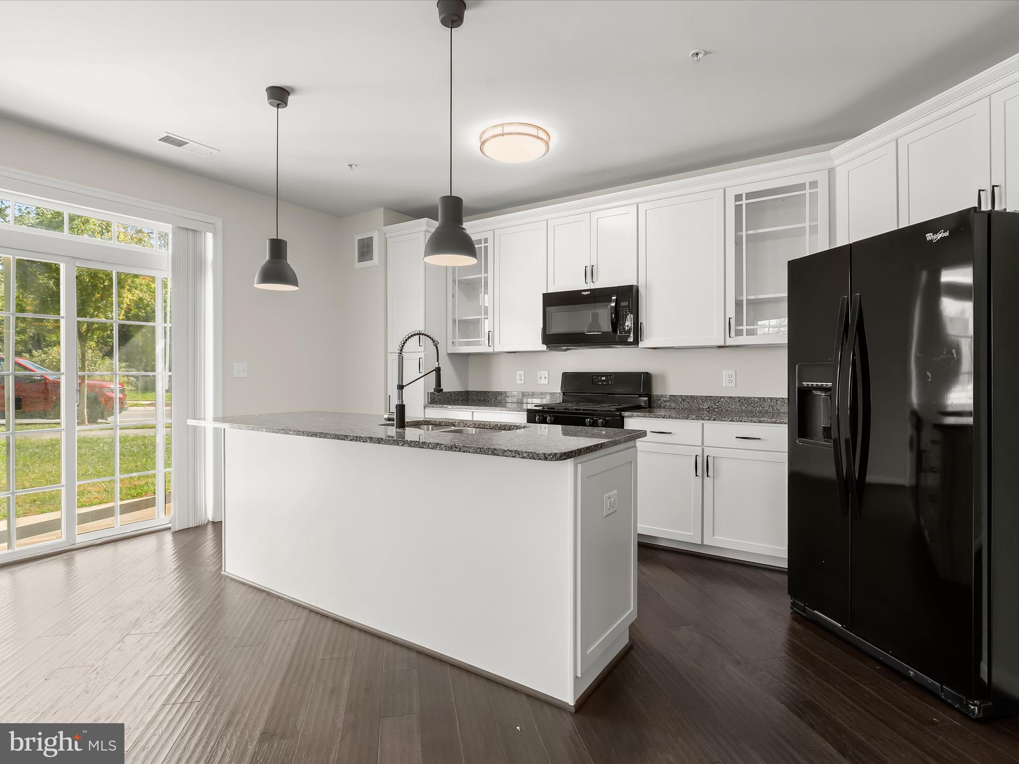 3825 Doc Berlin Drive, Unit 17 Silver Spring, MD 20906 - Photo 6 of 26 Kitchen