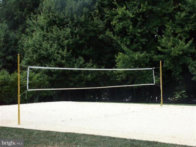 1552 Northgate Square, Unit 52/11B Reston, VA 20190 - Photo 14 of 16 SAND VOLLEY BALL