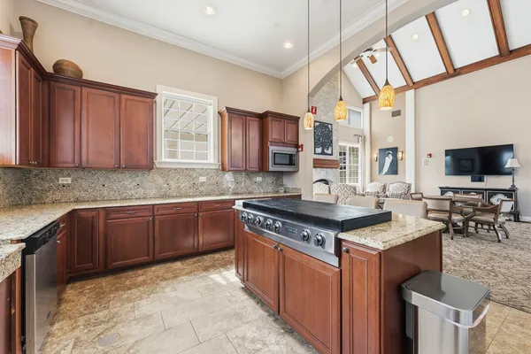 $385,000 | 1890 Havenshire Road, Unit 1890, Aurora, IL 60502