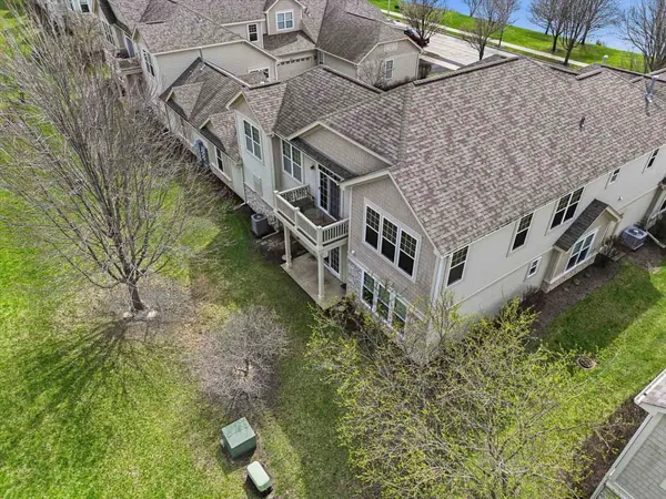 $385,000 | 1890 Havenshire Road, Unit 1890, Aurora, IL 60502