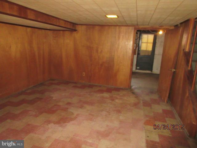 1909 Barry Road Baltimore, MD 21222 - Photo 5 of 12