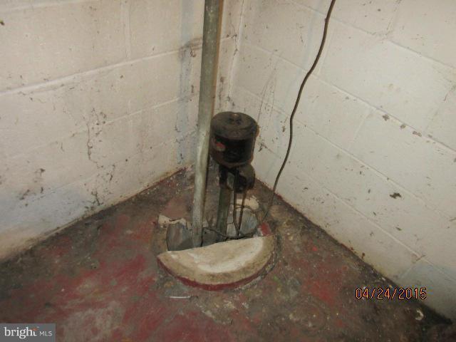 1909 Barry Road Baltimore, MD 21222 - Photo 6 of 12 a view of a room