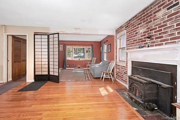 $749,500 | 5 Stafford Place, White Plains, NY 10604