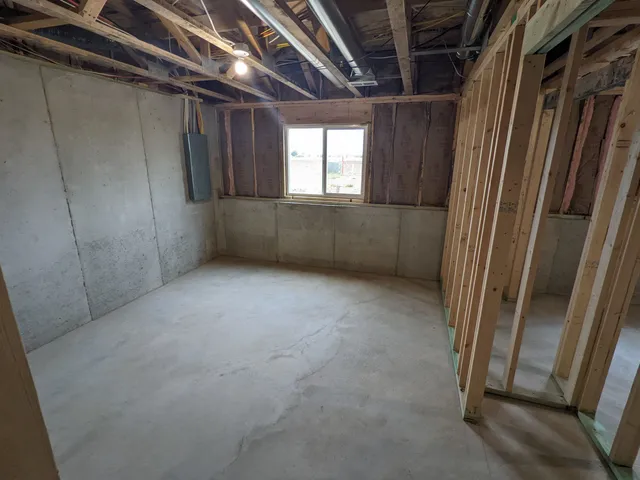 $275,500 | 2001 South Chestnut Street, Newton, KS 67114