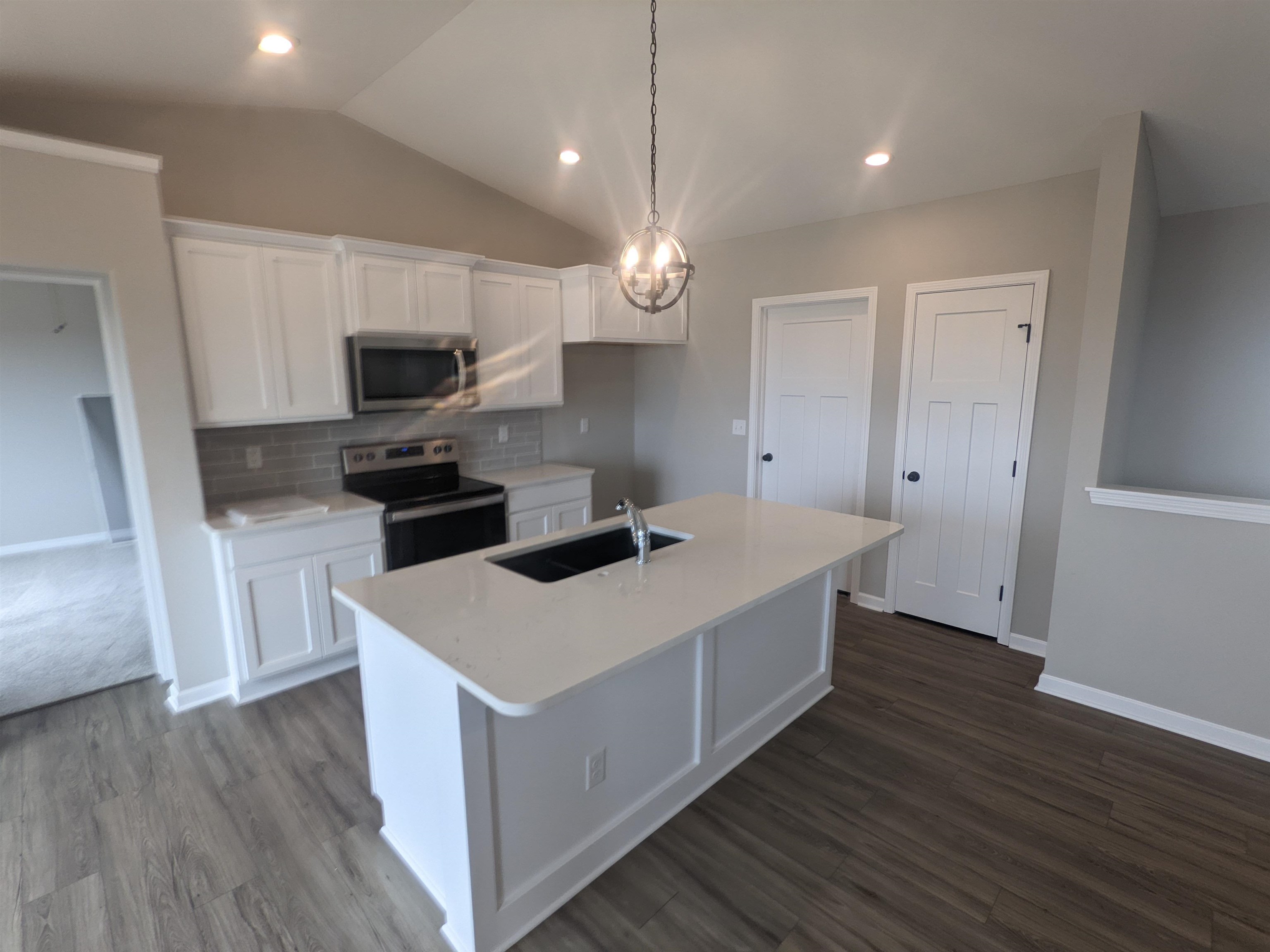 2001 South Chestnut Street Newton, KS 67114 - Photo 4 of 16