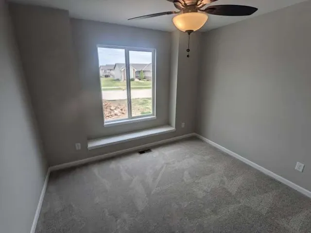 $275,500 | 2001 South Chestnut Street, Newton, KS 67114