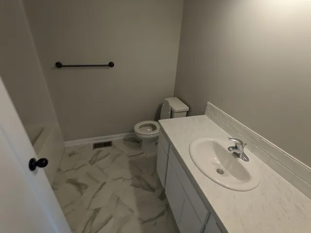 $275,500 | 2001 South Chestnut Street, Newton, KS 67114