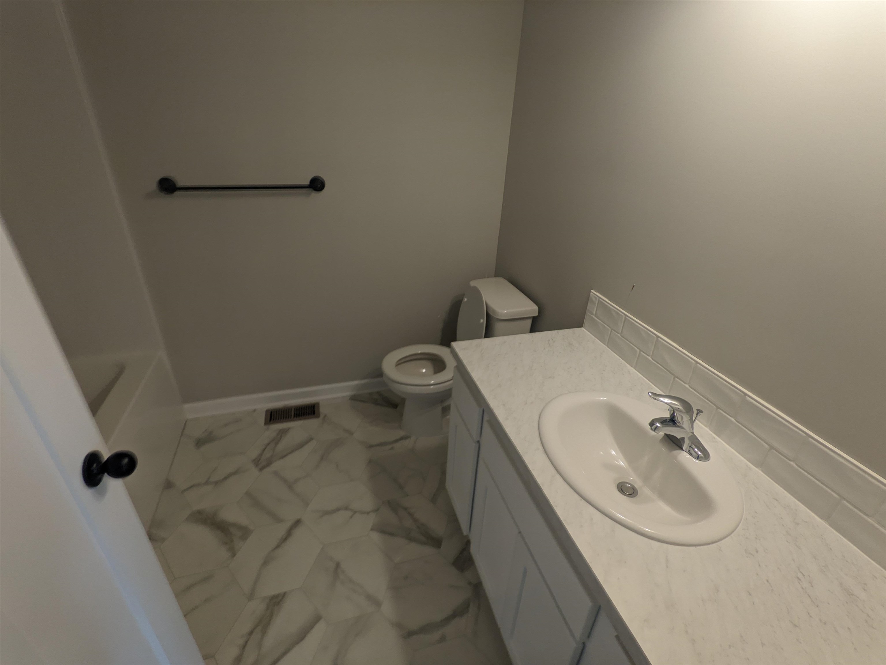 2001 South Chestnut Street Newton, KS 67114 - Photo 9 of 16