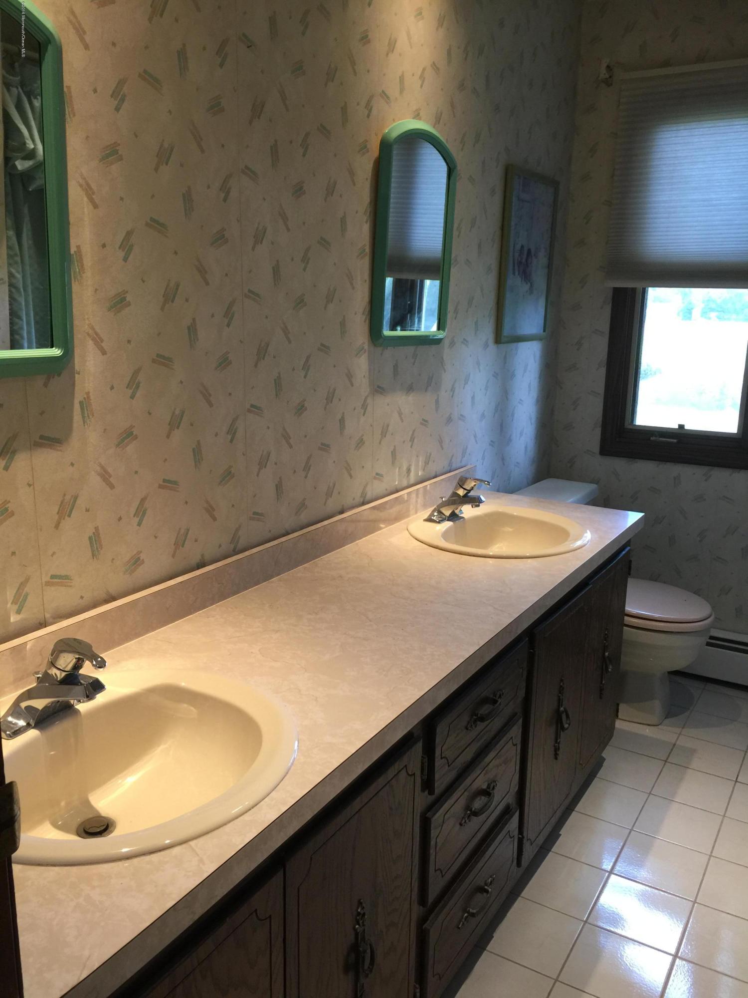 250 Adelphia Road Farmingdale, NJ 07727 - Photo 26 of 27 IMG_0715