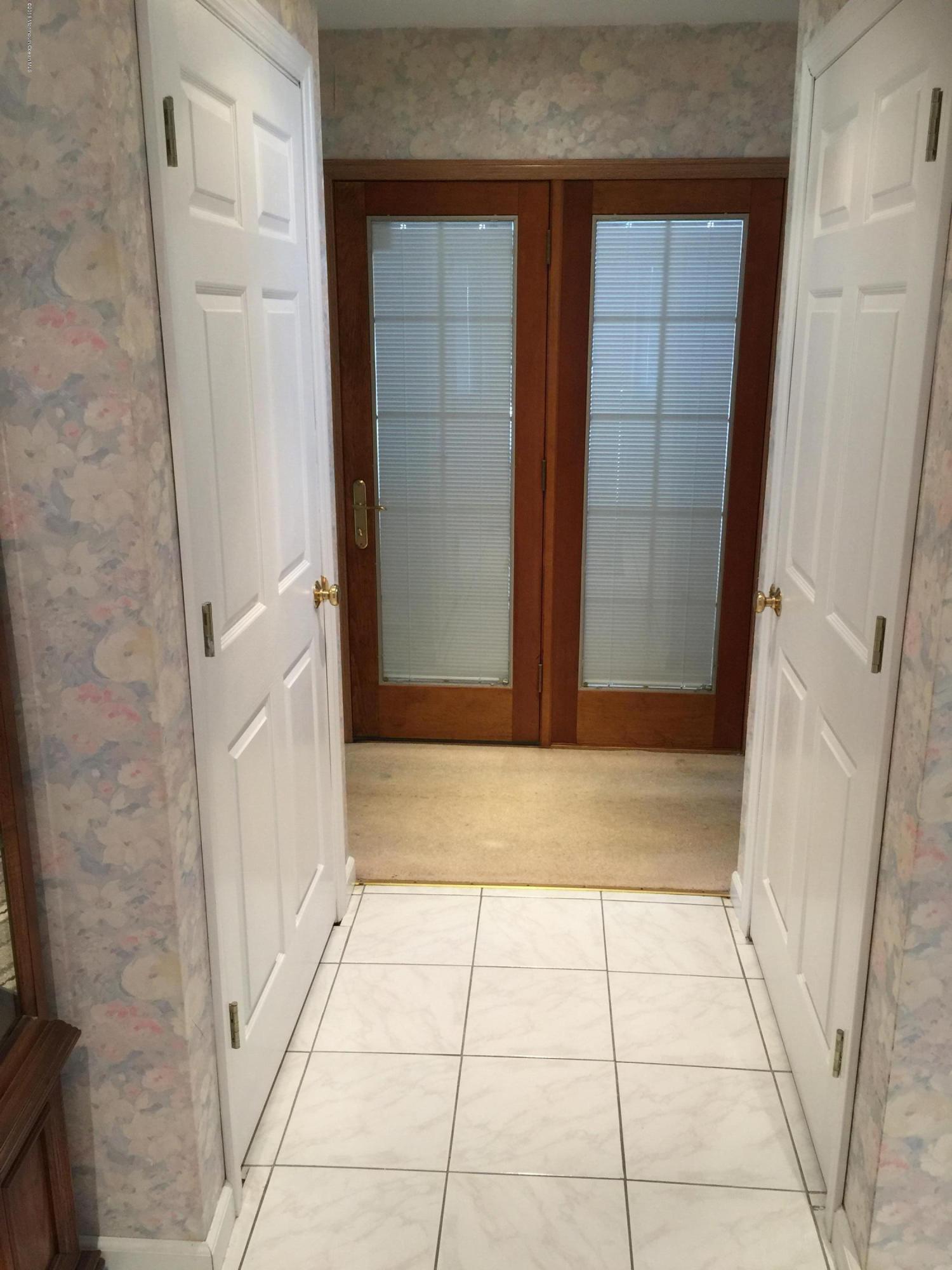 250 Adelphia Road Farmingdale, NJ 07727 - Photo 4 of 27 IMG_0718