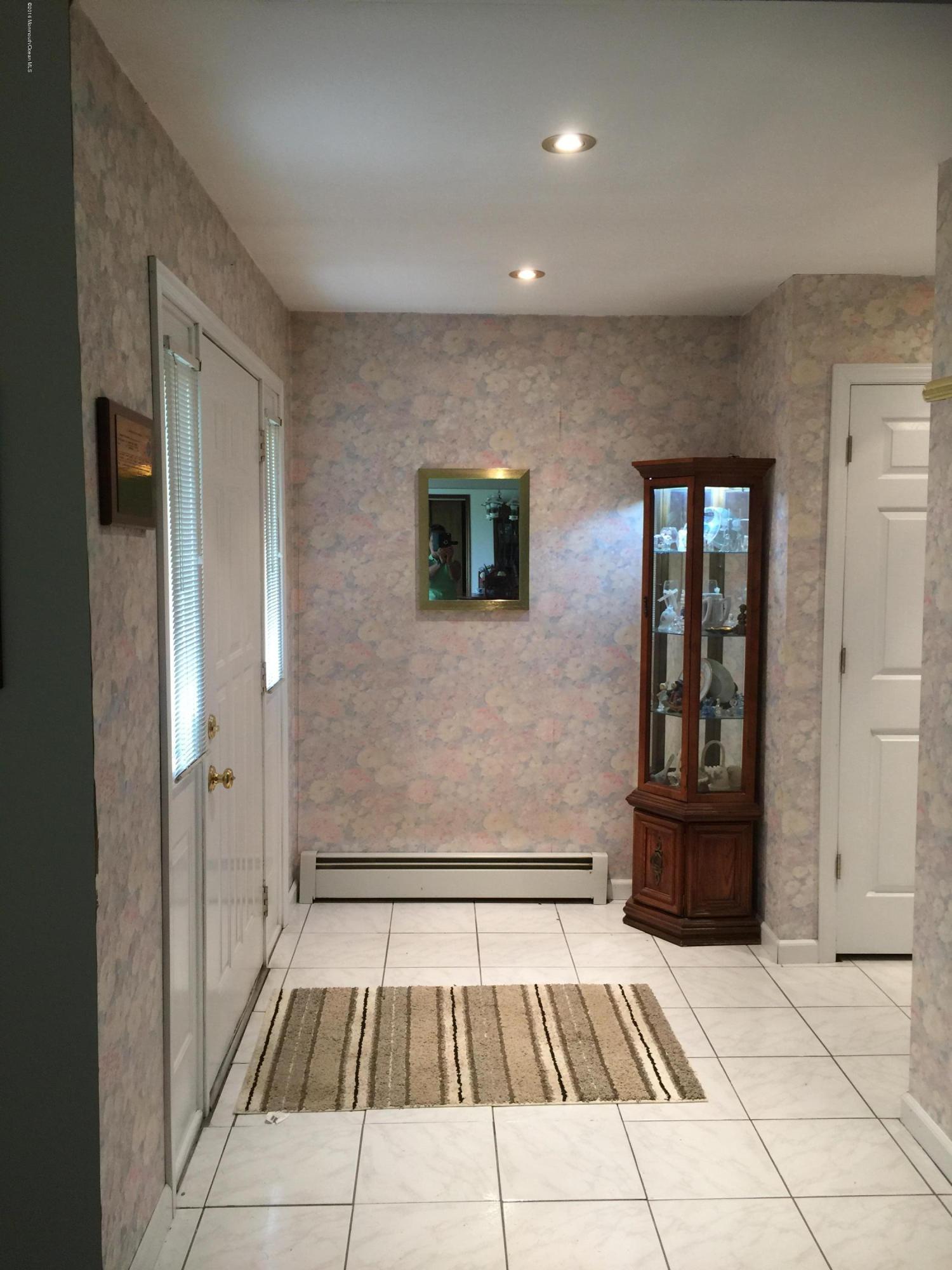 250 Adelphia Road Farmingdale, NJ 07727 - Photo 5 of 27 IMG_0839