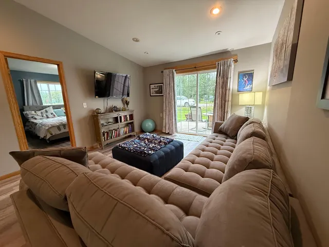 $179,000 | 106 Glenshire Boulevard, Watkins, MN 55389