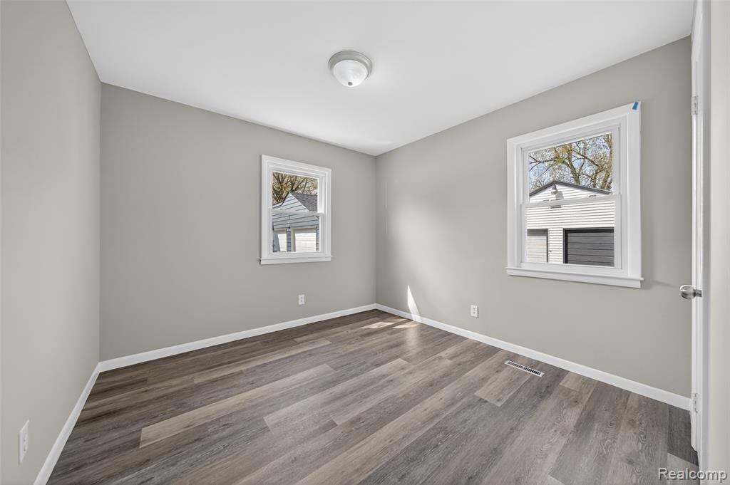 5357 Sashabaw Road Clarkston, MI 48346 - Photo 14 of 19