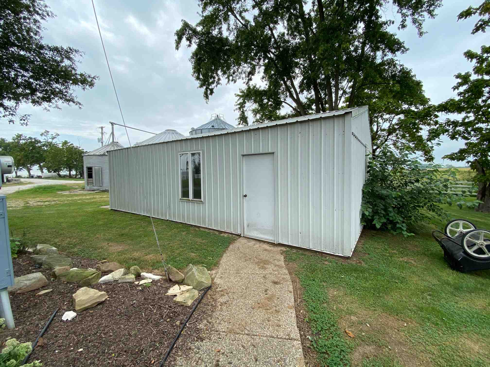 5265 Keller Road Vincennes, IN 47591 - Photo 2 of 24