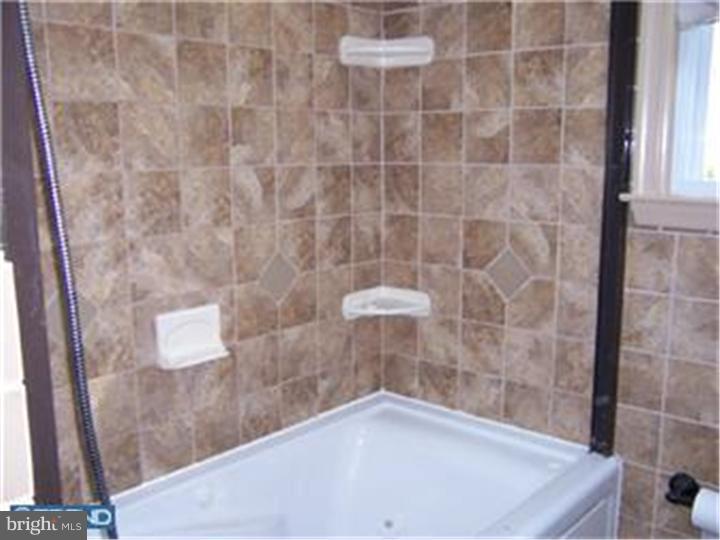827 East Evesham Road Runnemede, NJ 08029 - Photo 11 of 25 Gallery Image 11