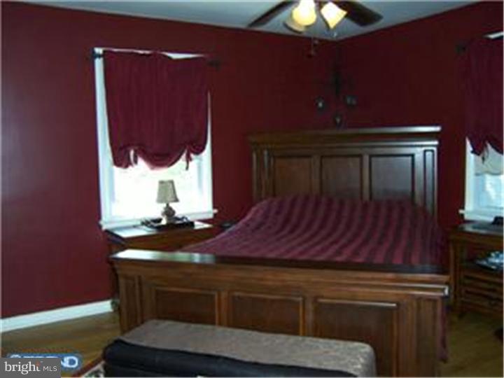 827 East Evesham Road Runnemede, NJ 08029 - Photo 13 of 25 Gallery Image 13