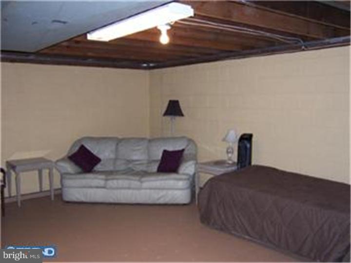 827 East Evesham Road Runnemede, NJ 08029 - Photo 17 of 25 Gallery Image 17