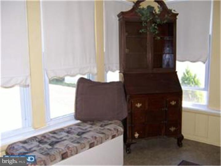827 East Evesham Road Runnemede, NJ 08029 - Photo 5 of 25 Gallery Image 5