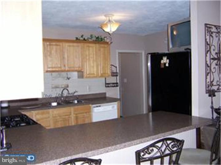 827 East Evesham Road Runnemede, NJ 08029 - Photo 6 of 25 Gallery Image 6