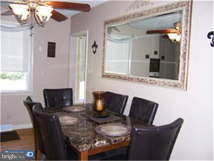 827 East Evesham Road Runnemede, NJ 08029 - Photo 9 of 25 Gallery Image 9