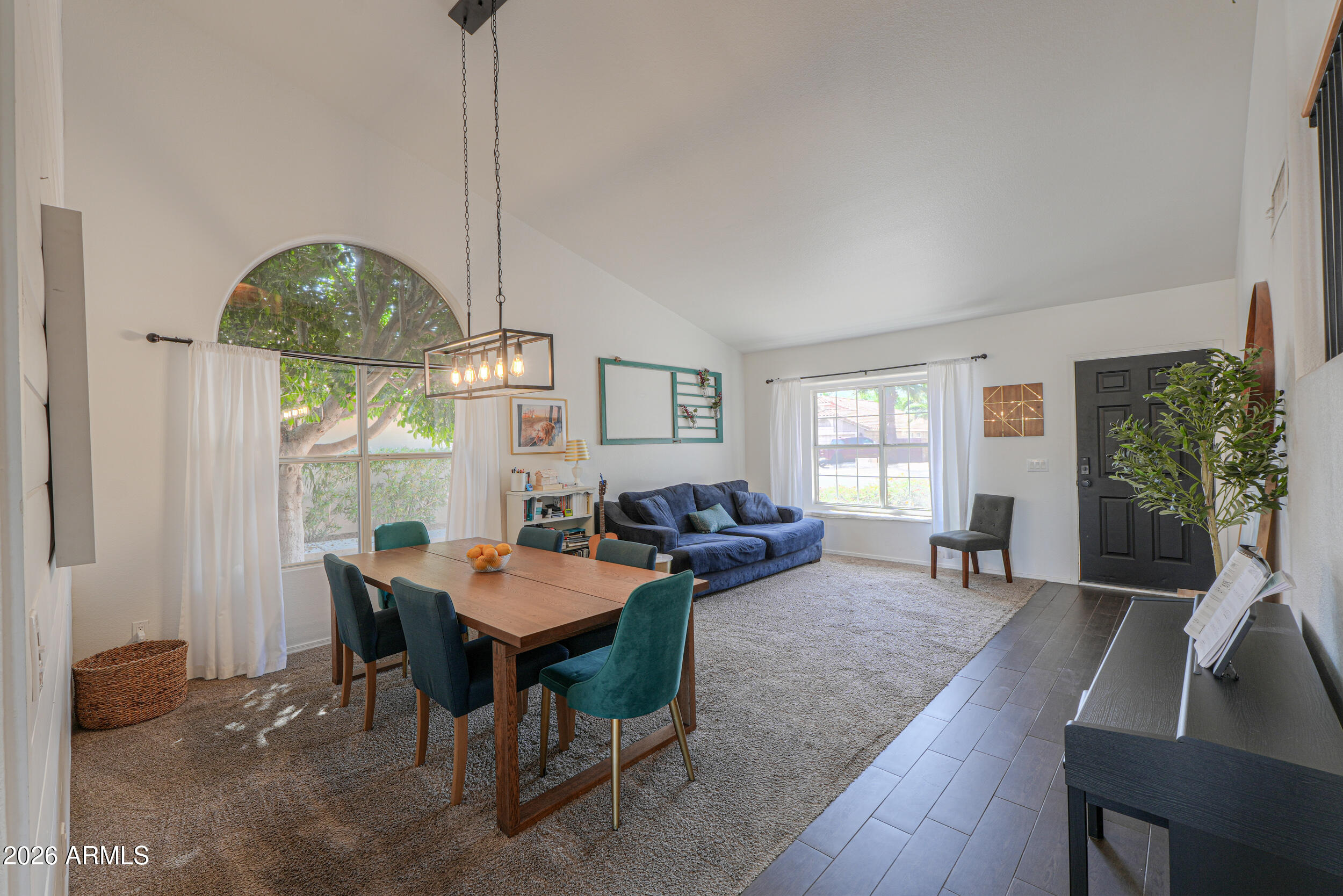 466 West Smoke Tree Road Gilbert, AZ 85233 - Photo 9 of 47 466 W Smoke Tree