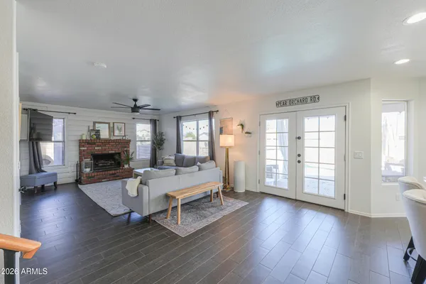 $600,000 | 466 West Smoke Tree Road, Gilbert, AZ 85233