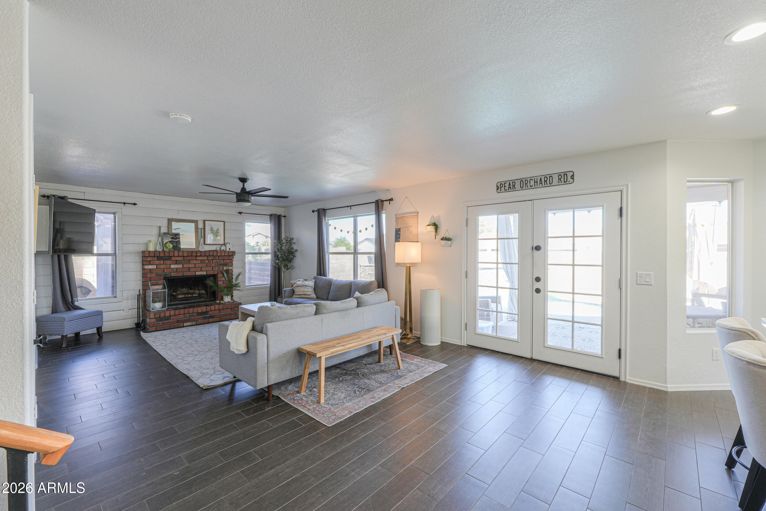 466 West Smoke Tree Road Gilbert, AZ 85233 - Photo 10 of 47 466 W Smoke Tree