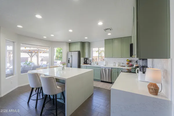 $600,000 | 466 West Smoke Tree Road, Gilbert, AZ 85233