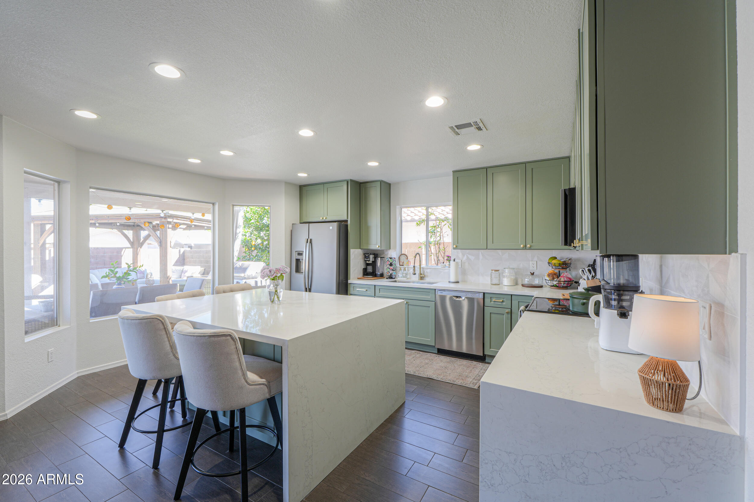 466 West Smoke Tree Road Gilbert, AZ 85233 - Photo 11 of 47 466 W Smoke Tree