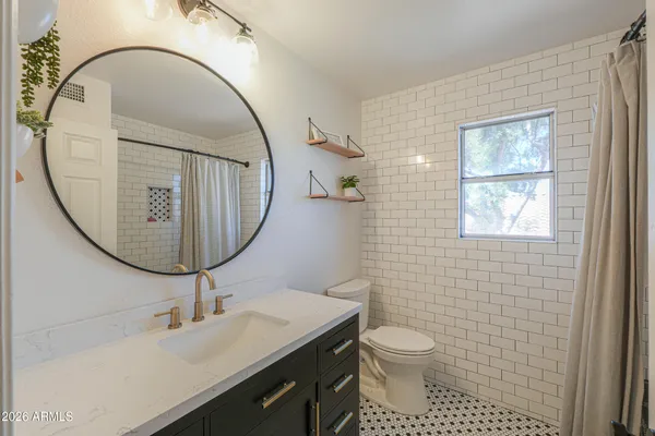 $600,000 | 466 West Smoke Tree Road, Gilbert, AZ 85233