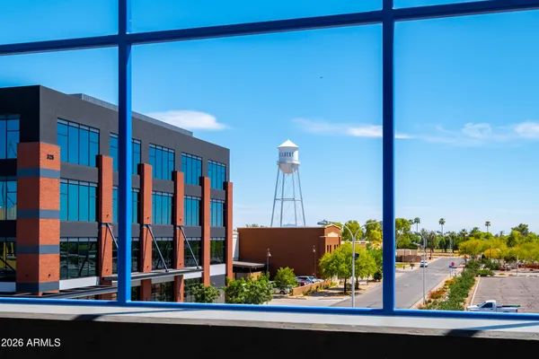 $600,000 | 466 West Smoke Tree Road, Gilbert, AZ 85233