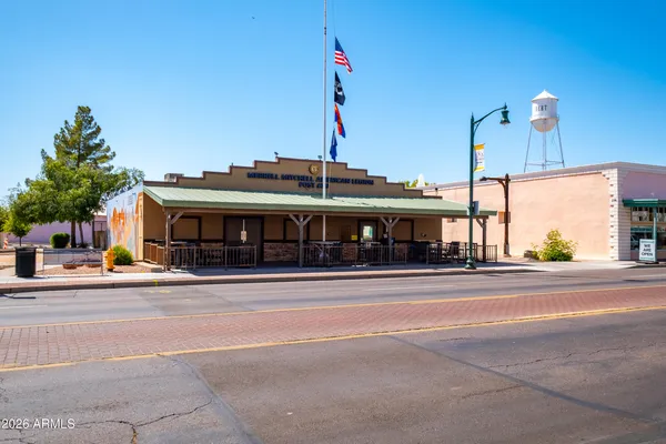 $600,000 | 466 West Smoke Tree Road, Gilbert, AZ 85233