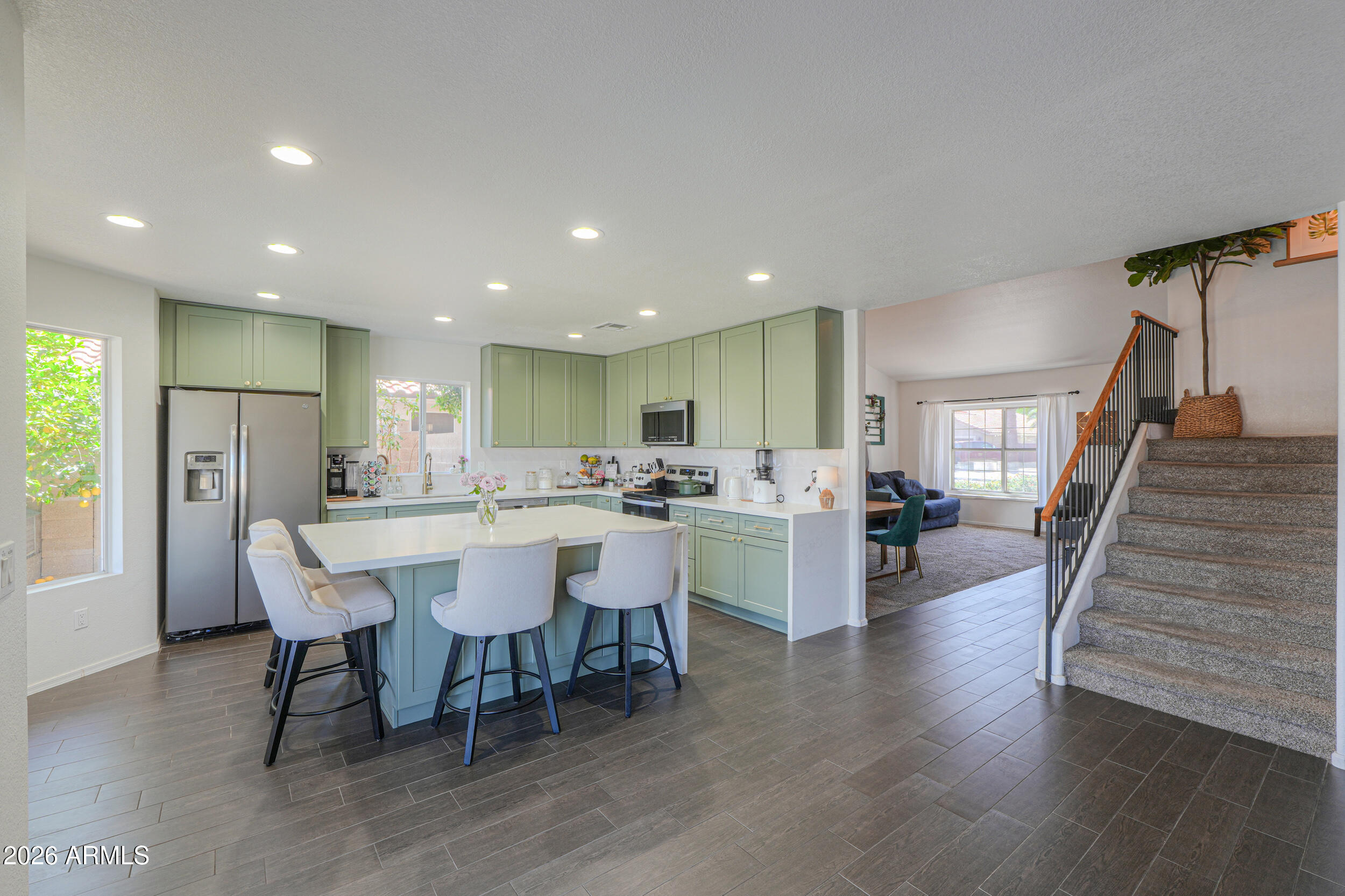 466 West Smoke Tree Road Gilbert, AZ 85233 - Photo 3 of 47 466 W Smoke Tree