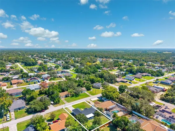 $304,500 | 13446 White Plains Street, Spring Hill, FL 34609