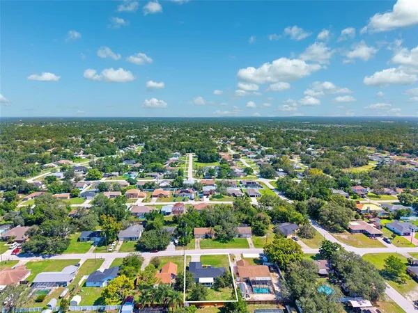$304,500 | 13446 White Plains Street, Spring Hill, FL 34609