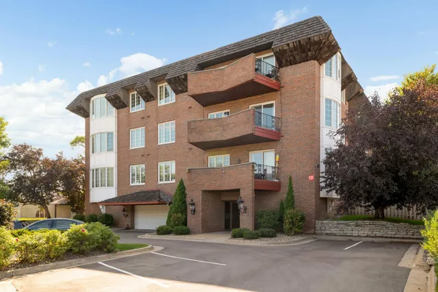 $165,000 | 6300 Xerxes Avenue South, Unit 31, Edina, MN 55435