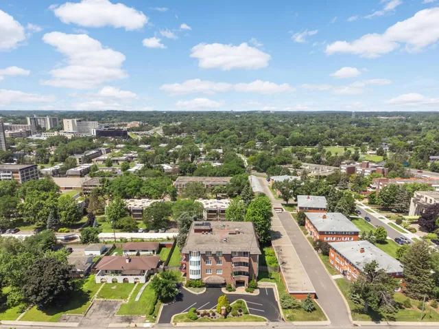 $165,000 | 6300 Xerxes Avenue South, Unit 31, Edina, MN 55435