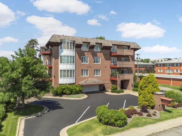 $165,000 | 6300 Xerxes Avenue South, Unit 31, Edina, MN 55435