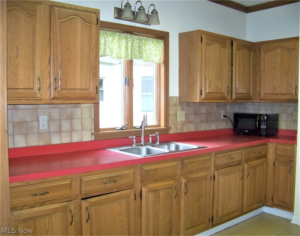 55 Center Road Bedford, OH 44146 - Photo 13 of 34 A better view of cabinets!