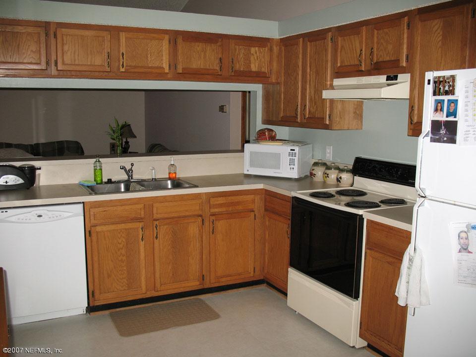 1284 Rushing Drive Orange Park, FL 32065 - Photo 2 of 6 Kitchen