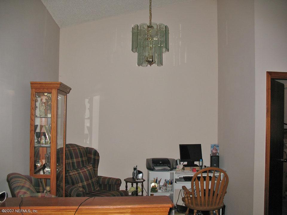 1284 Rushing Drive Orange Park, FL 32065 - Photo 4 of 6 Office/ Dining Room