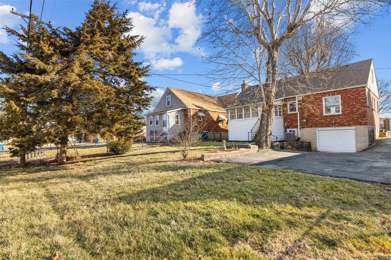 2237 Brown Road St. Louis, MO 63114 - Photo 5 of 24 Gallery Image 5