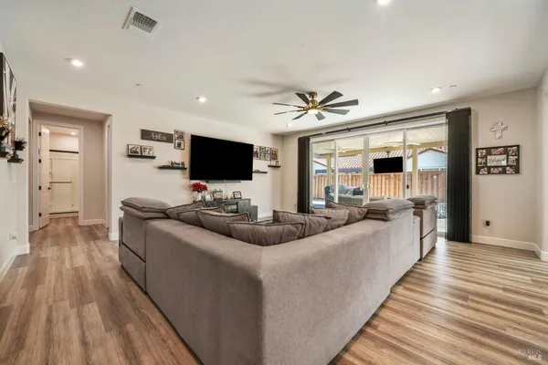 $4,500 | 1245 Pacific Place, Dixon, CA 95620