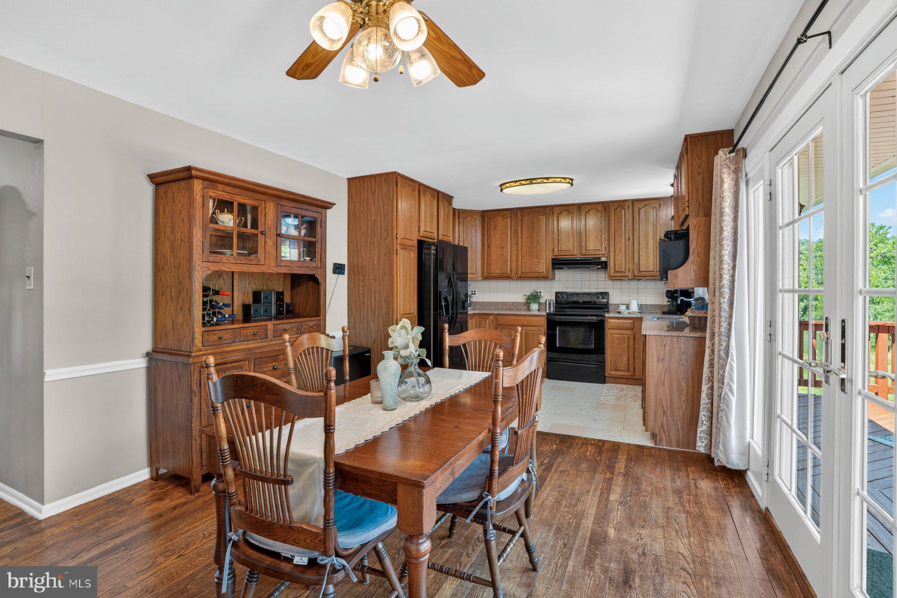1518 Ridgely Drive Edgewater, MD 21037 - Photo 23 of 56 Dining/Kitchen Area
