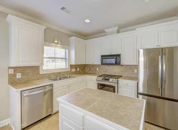 $293,900 | 101 Burnham Court, Clinton, MS 39056