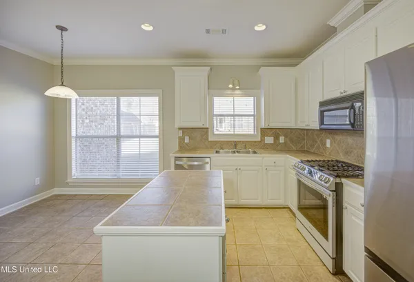 $293,900 | 101 Burnham Court, Clinton, MS 39056